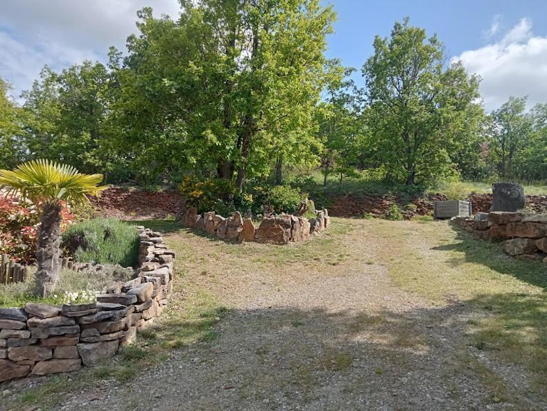 Gite De Cayssie Verrieres  Exterior foto